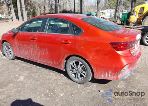 2024 Kia Forte Lxs z USA, uszkodzony, nr VIN 3KPF24AD5RE727961